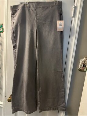 NYDJ Wide-Leg Flare Jeans in Gray